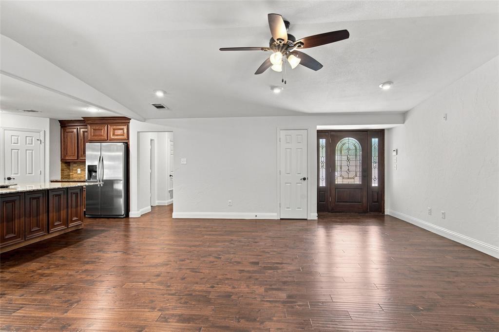 815 National Drive Property Photo 5