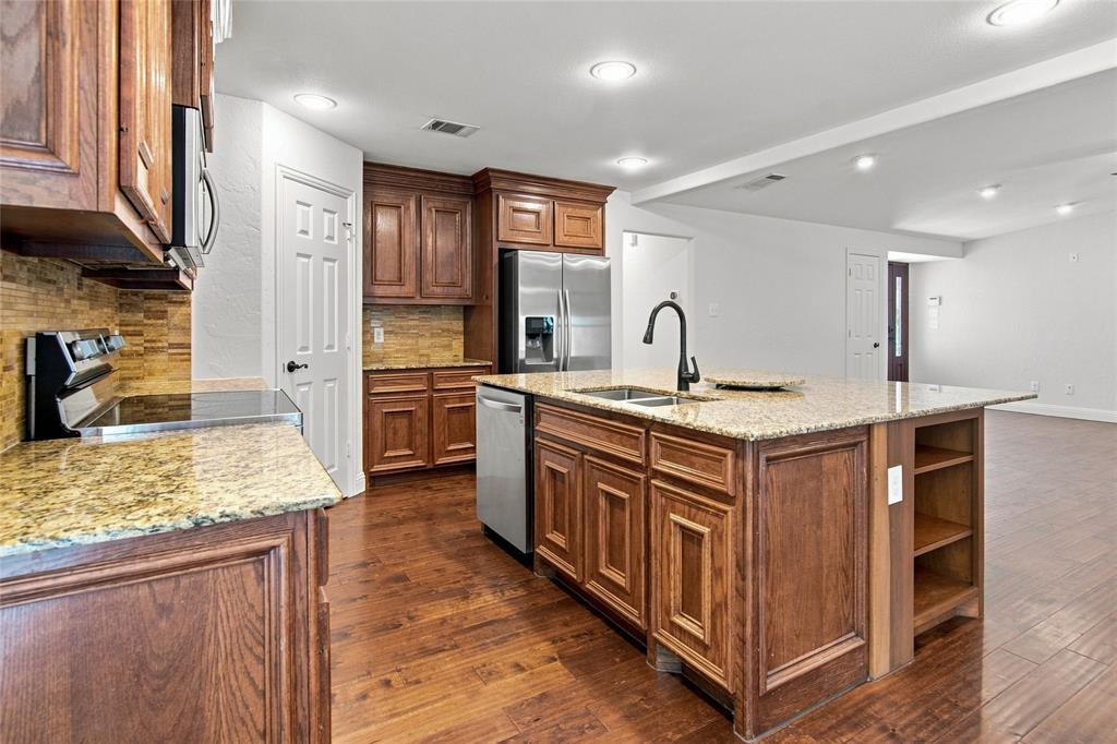 815 National Drive Property Photo 15