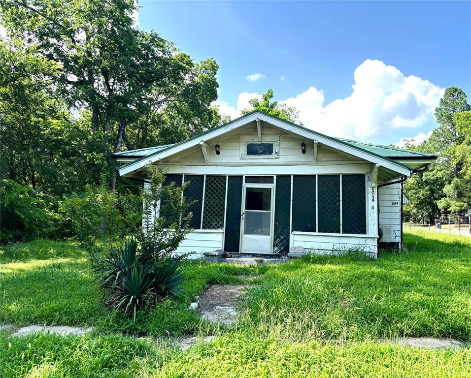 504 Brown Avenue Property Photo 1