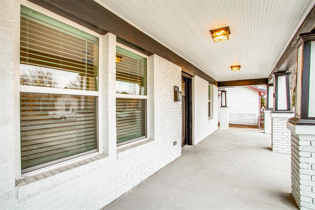 619 Pembroke Avenue Property Photo 10
