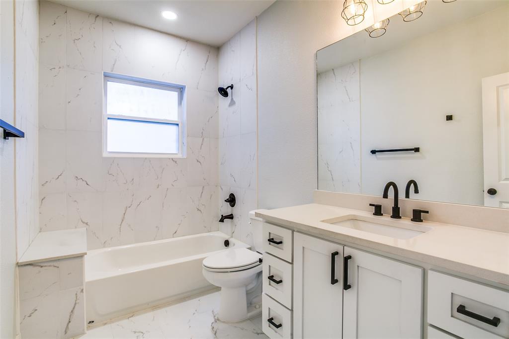 619 Pembroke Avenue Property Photo 23