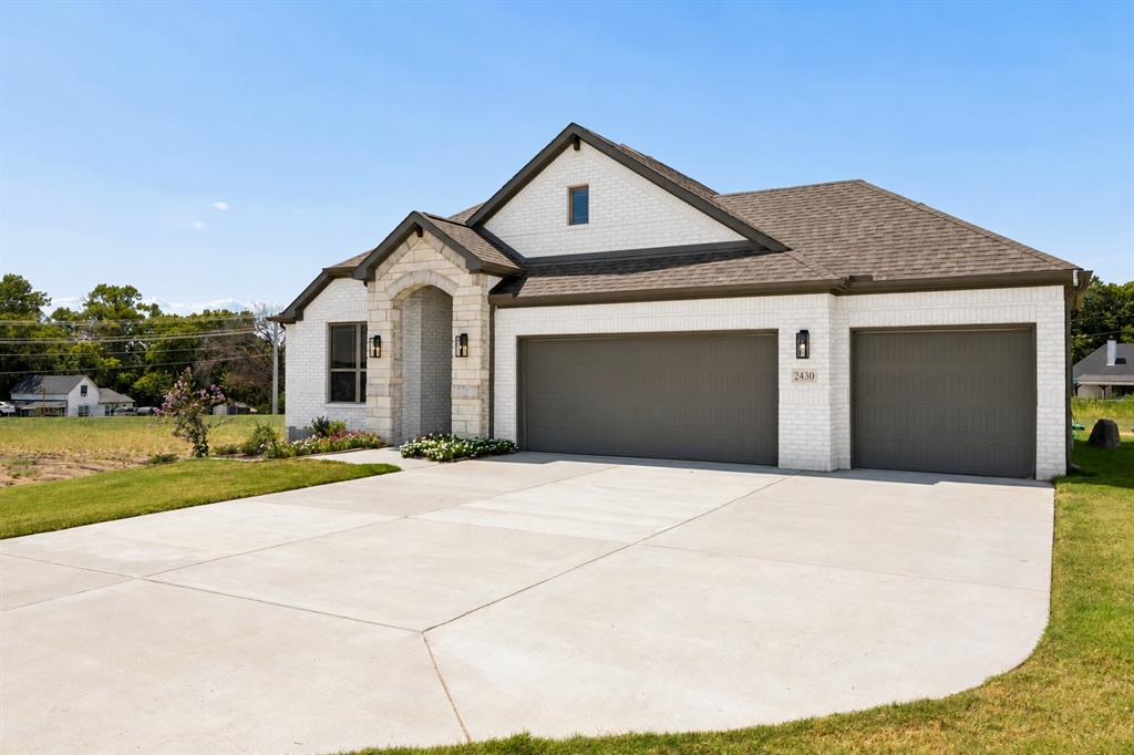 2430 Cross Timbers Drive Property Photo 4