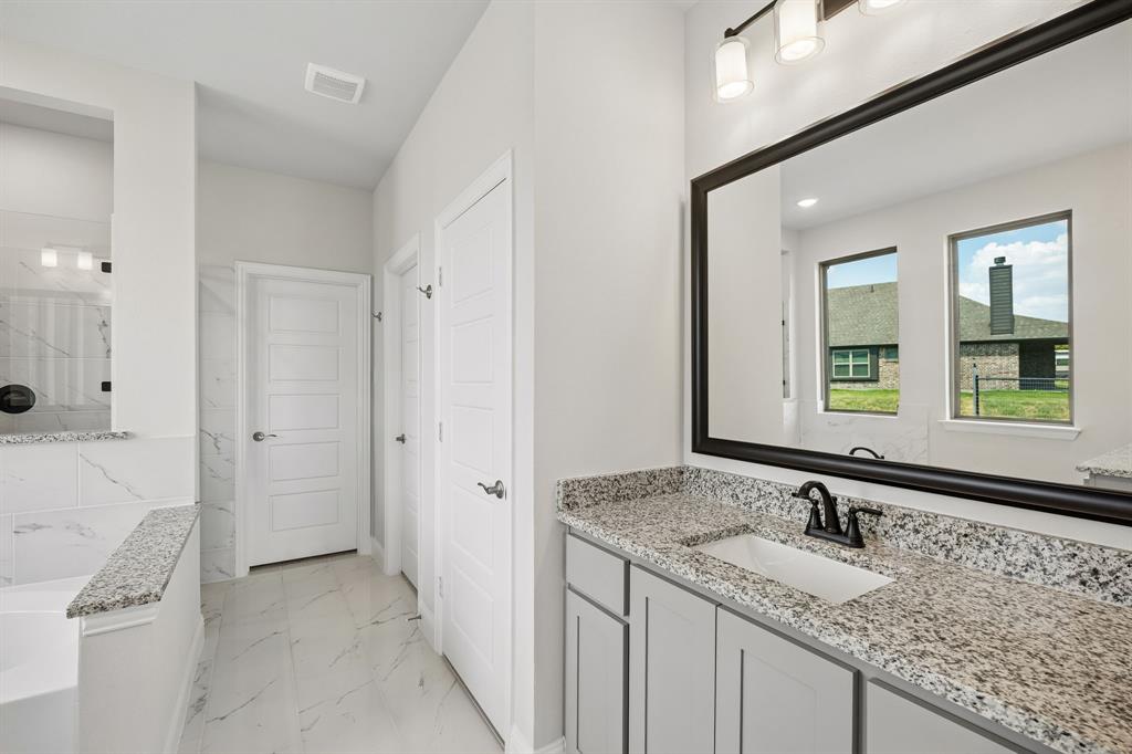 2430 Cross Timbers Drive Property Photo 28