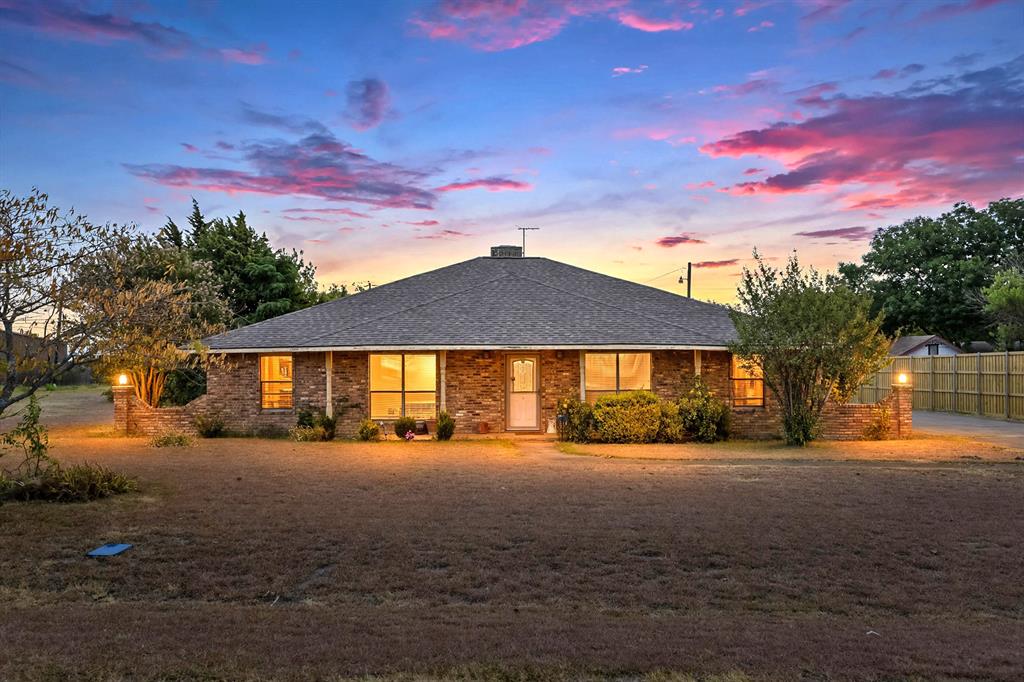 514 Sunflower Street Property Photo 1