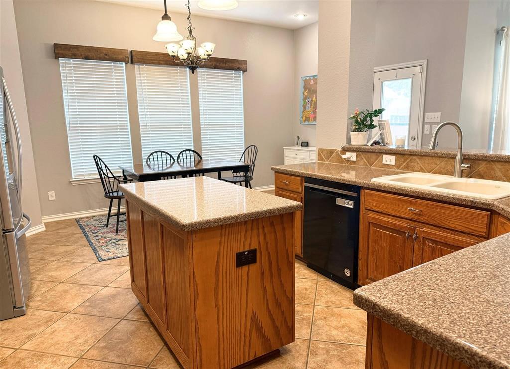 6852 Seacoast Drive Property Photo 10