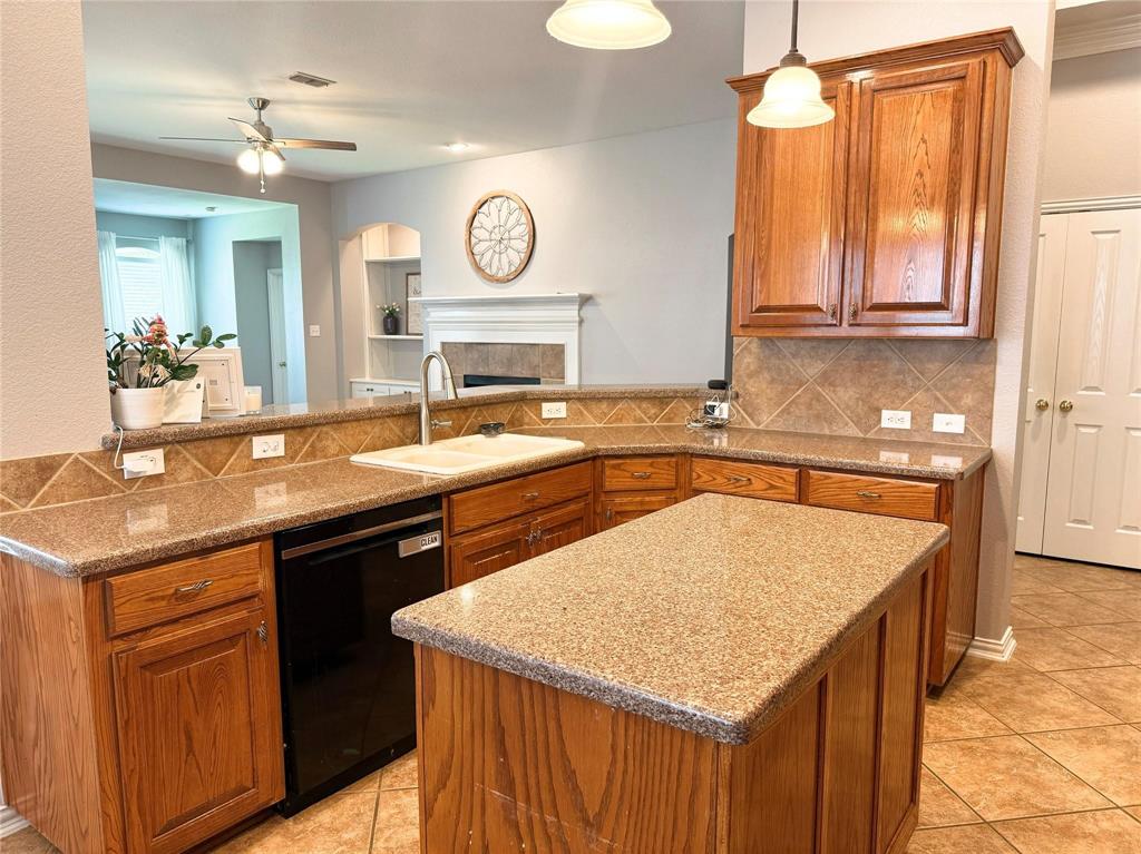 6852 Seacoast Drive Property Photo 11