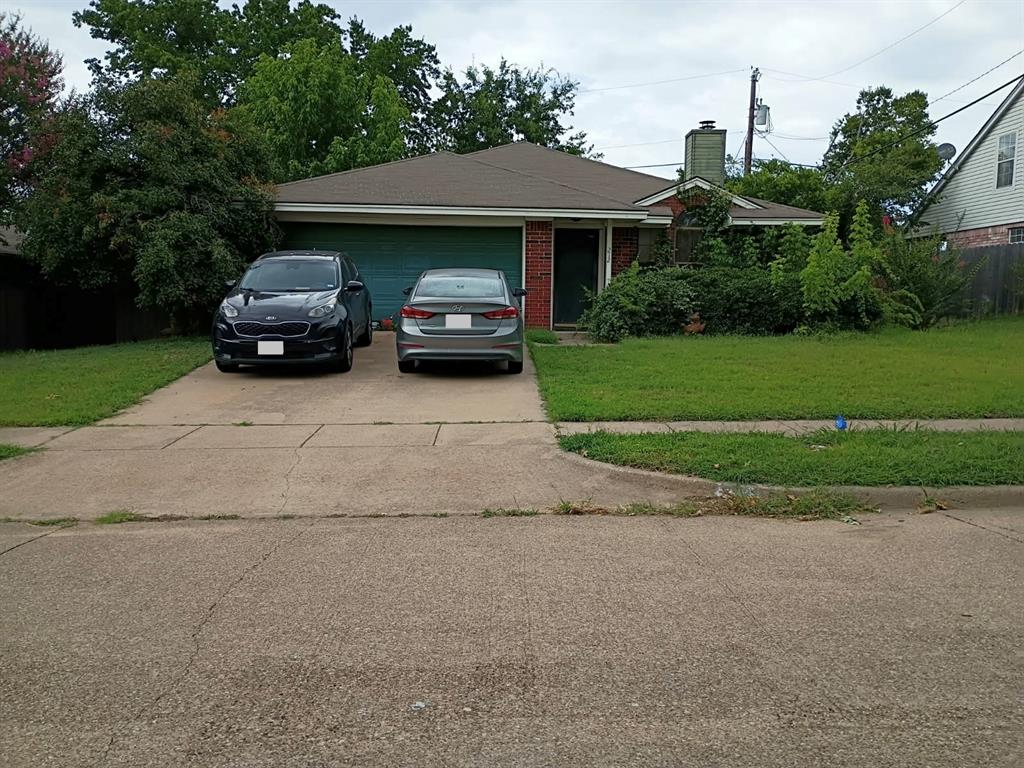 212 Saint James Place Property Photo 1