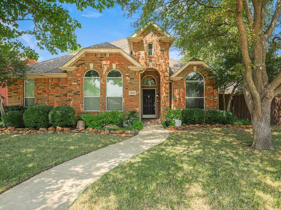 11656 Creekwood Drive Property Photo 1