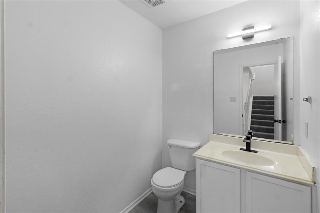 408 Centennial Place Property Photo 10