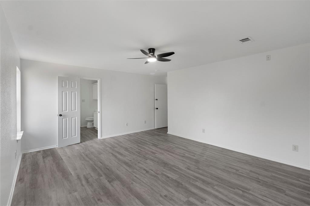 408 Centennial Place Property Photo 13