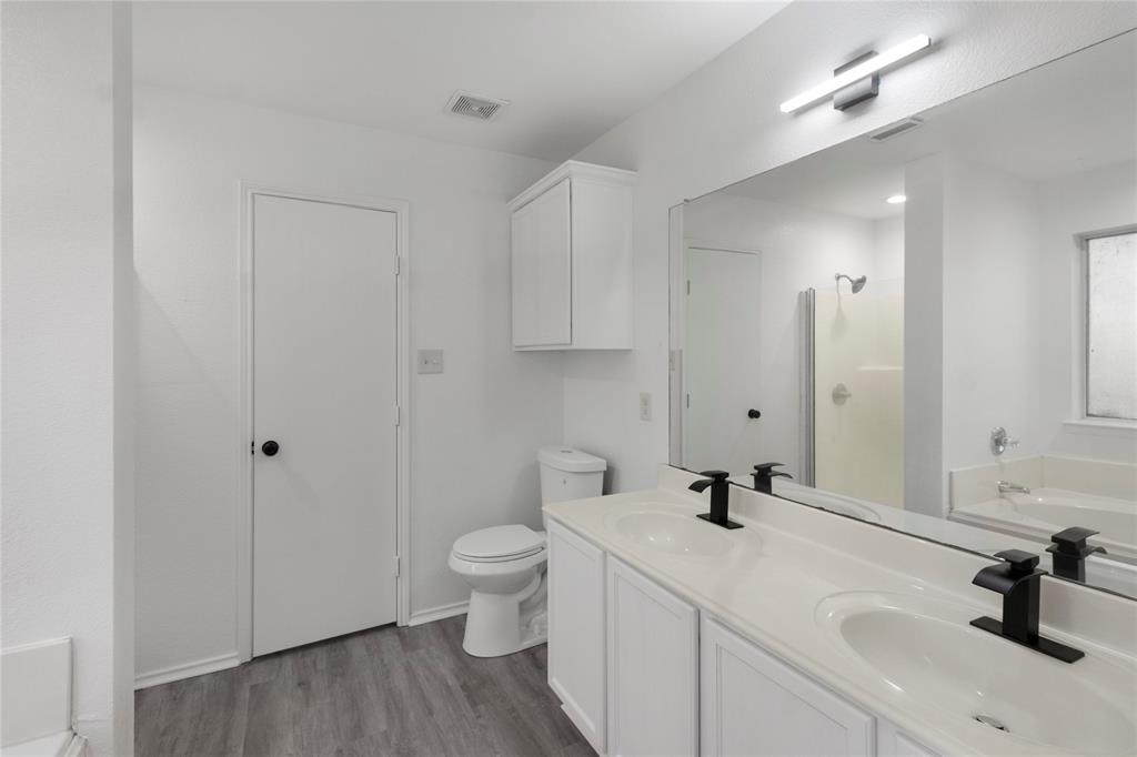 408 Centennial Place Property Photo 14
