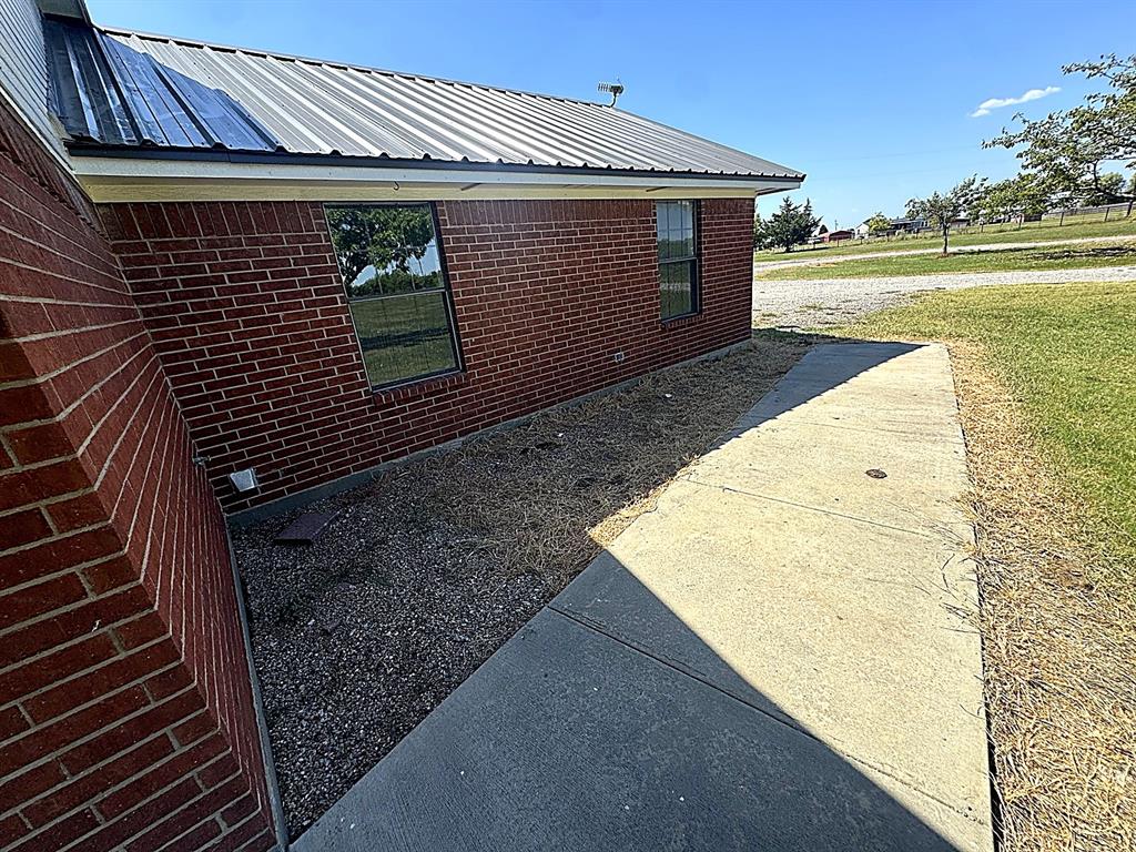 1599 County Road 2925 Property Photo 7