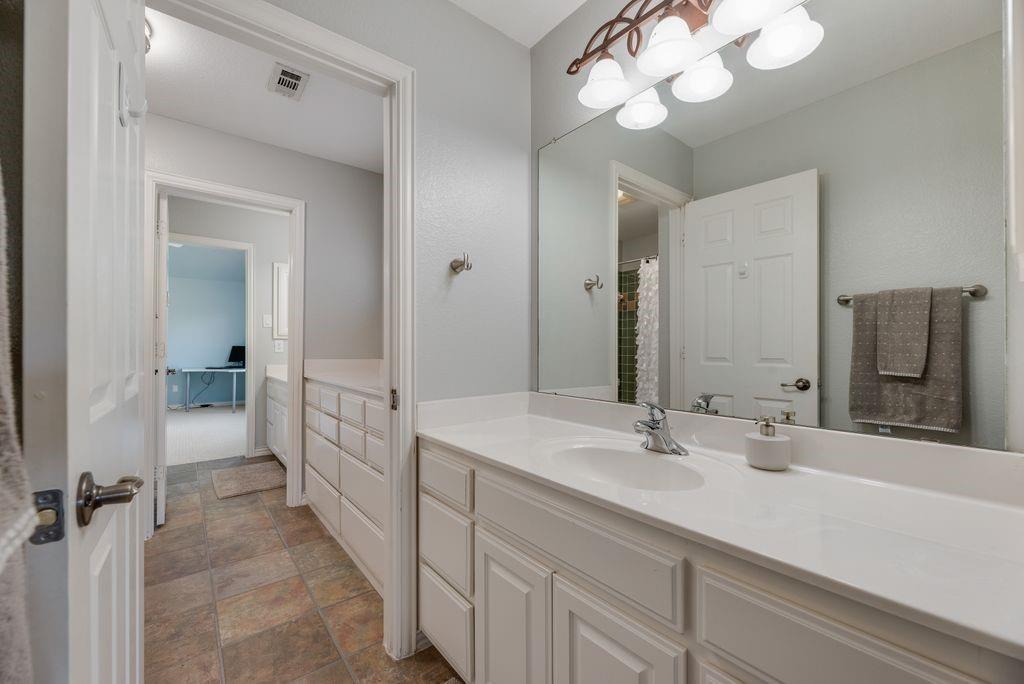 4129 Glenbrook Drive Property Photo 25