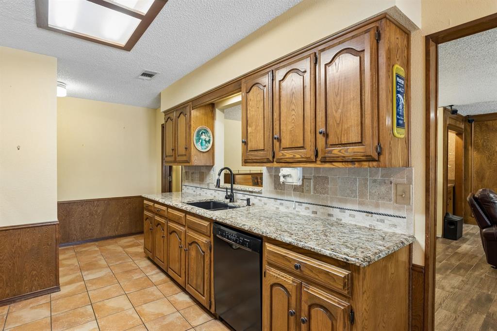 1310 Merrimac Trail Property Photo 11