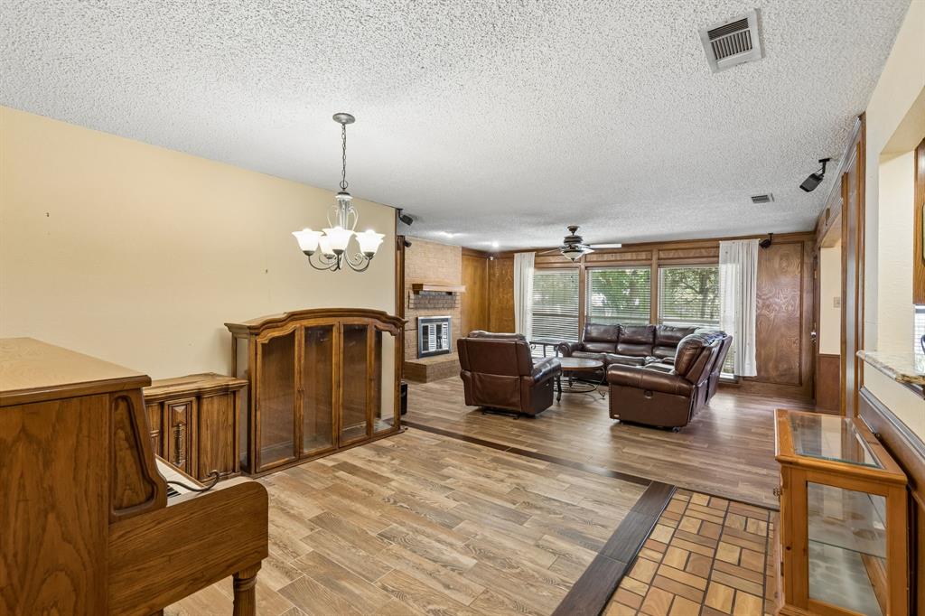 1310 Merrimac Trail Property Photo 13