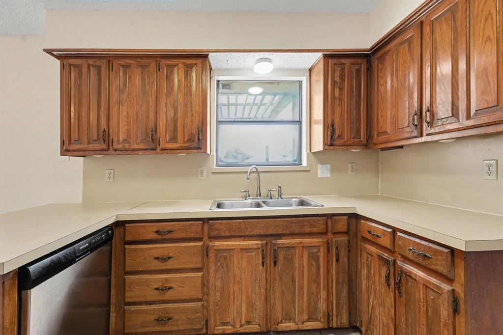2324 Harbinger Lane Property Photo 10