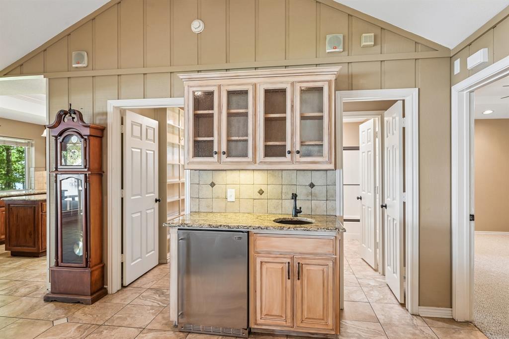 352 County Road 1299 Property Photo 11