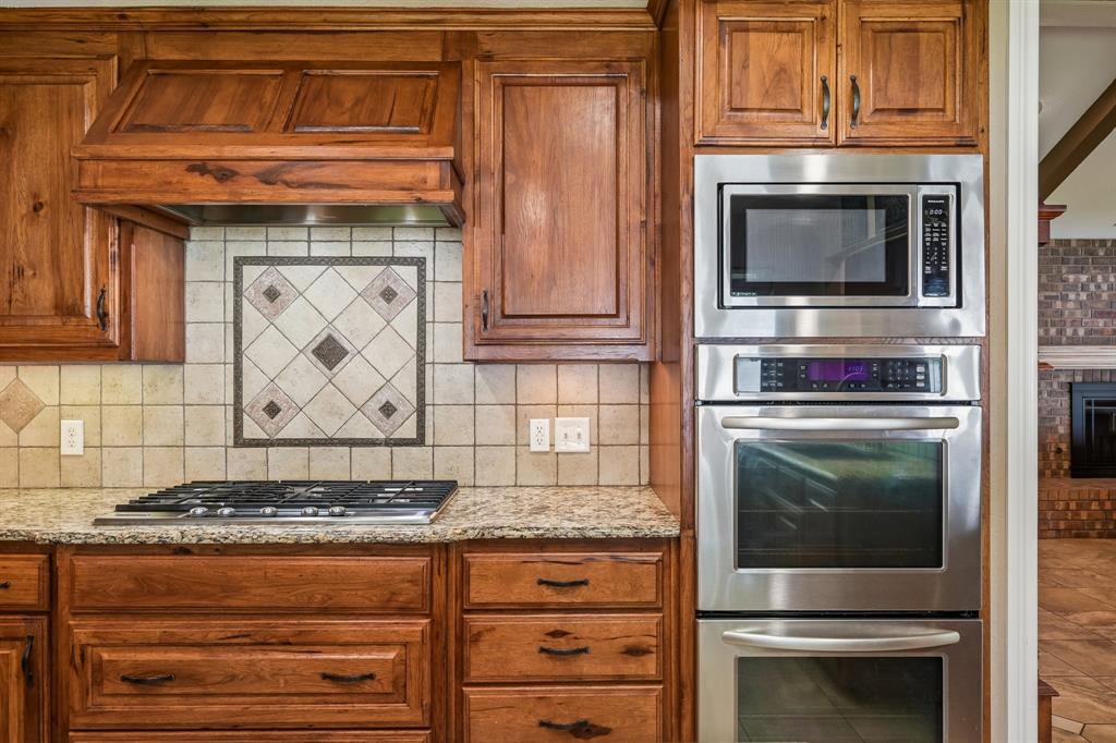 352 County Road 1299 Property Photo 14