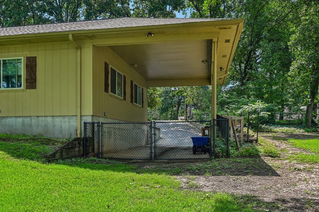 352 County Road 1299 Property Photo 33