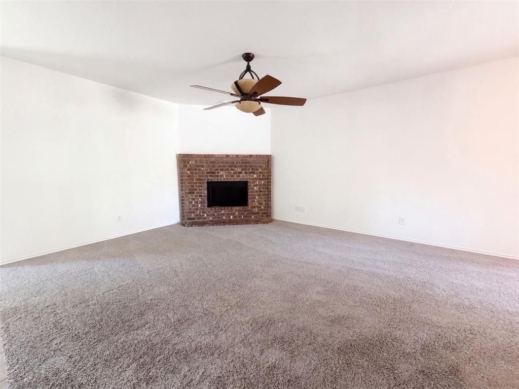 905 Acacia Drive Property Photo 3