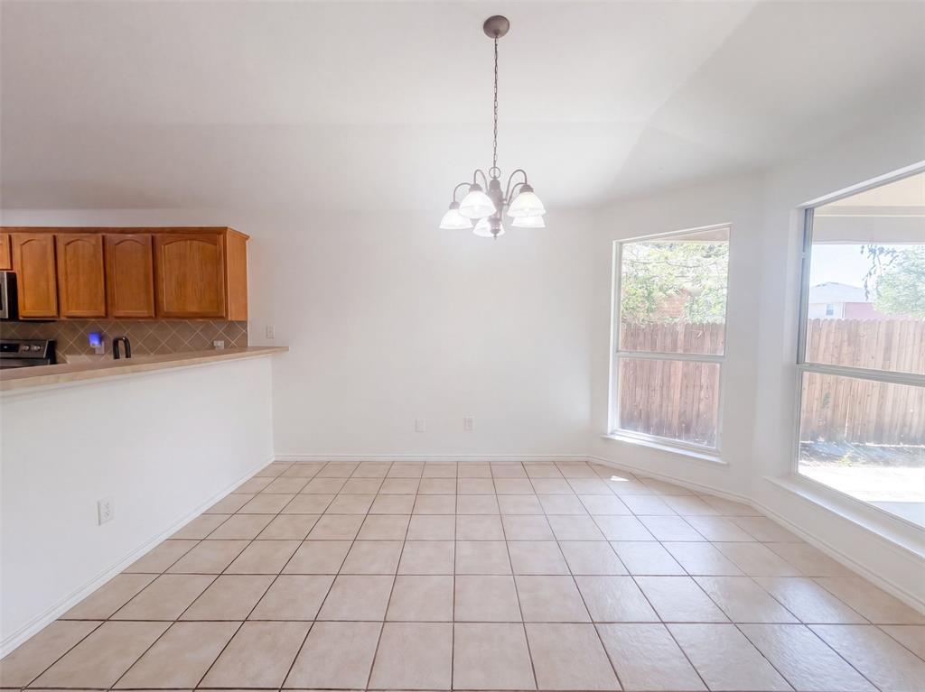 905 Acacia Drive Property Photo 8