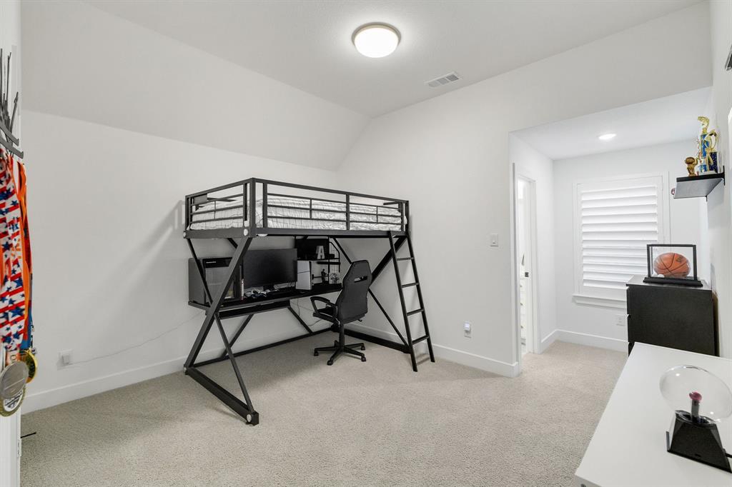1820 Paxton Pass Property Photo 33