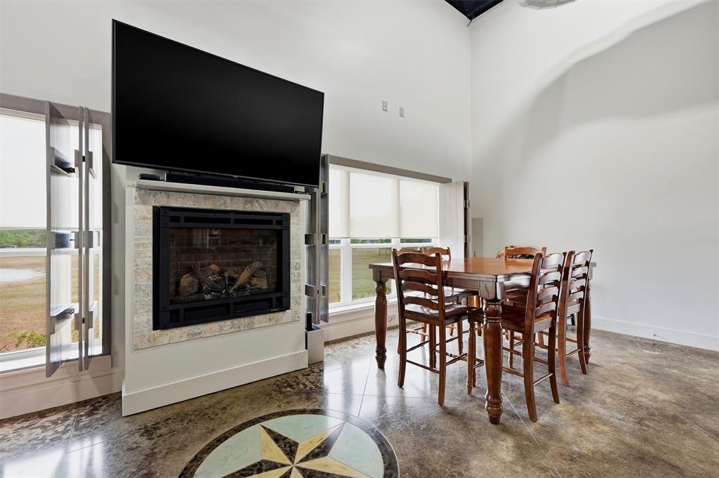 82 Cr 2112 Property Photo 14
