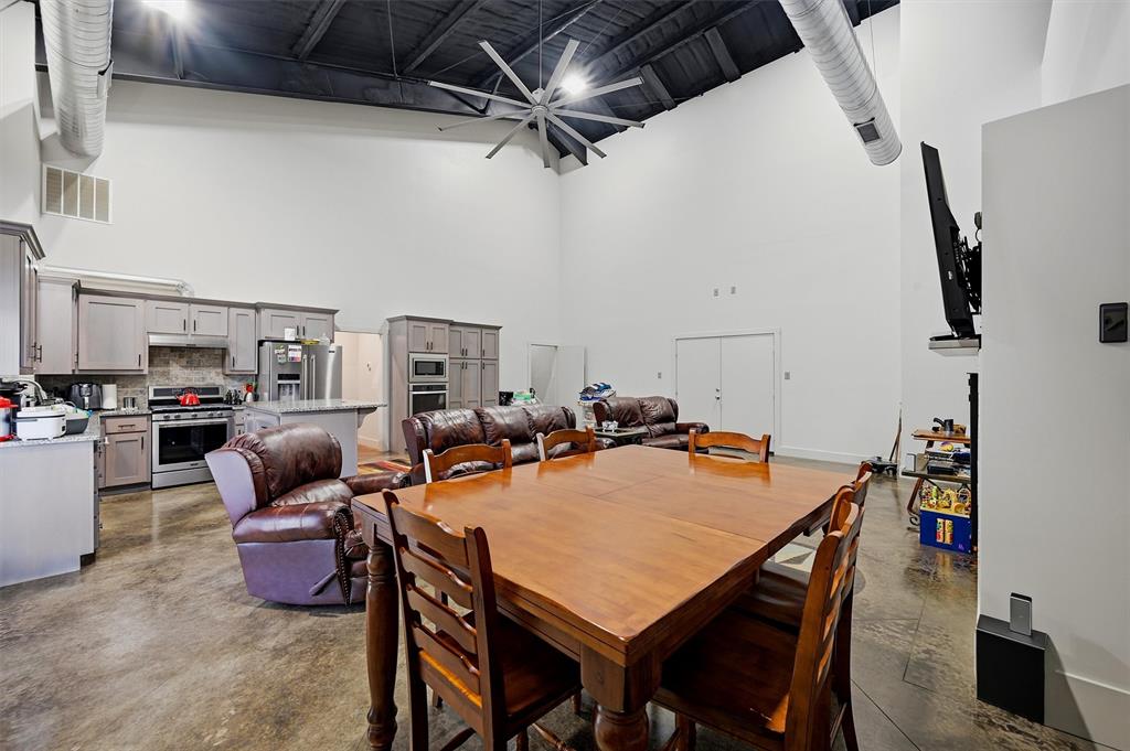 82 Cr 2112 Property Photo 15