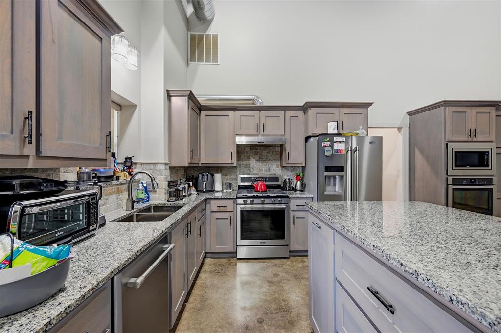 82 Cr 2112 Property Photo 17