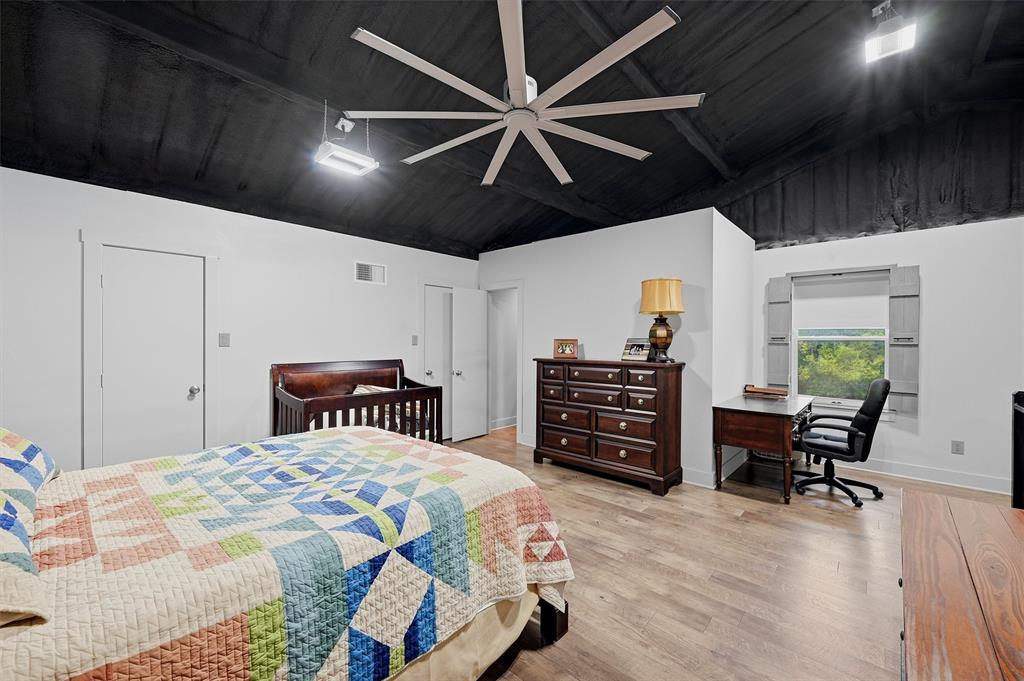 82 Cr 2112 Property Photo 27
