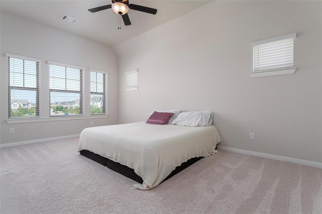 905 Carnation Drive Property Photo 14