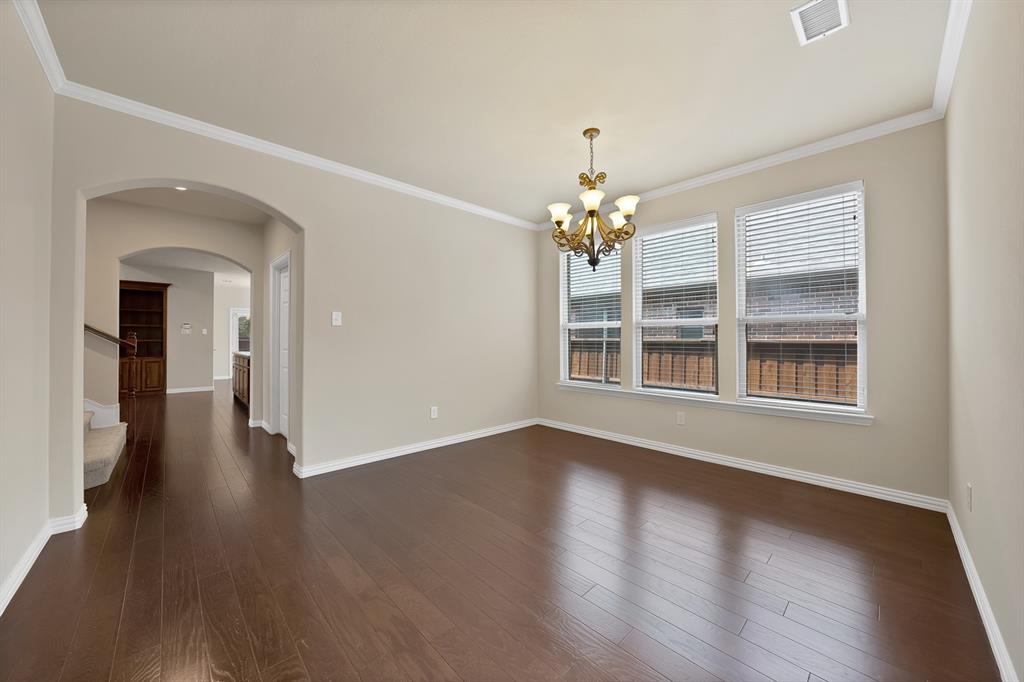 5004 Westport Drive Property Photo 14