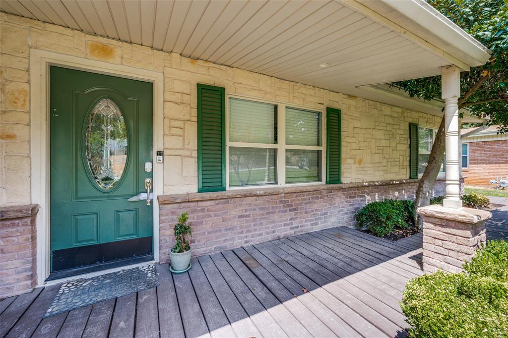 1504 Briarwood Boulevard Property Photo 2