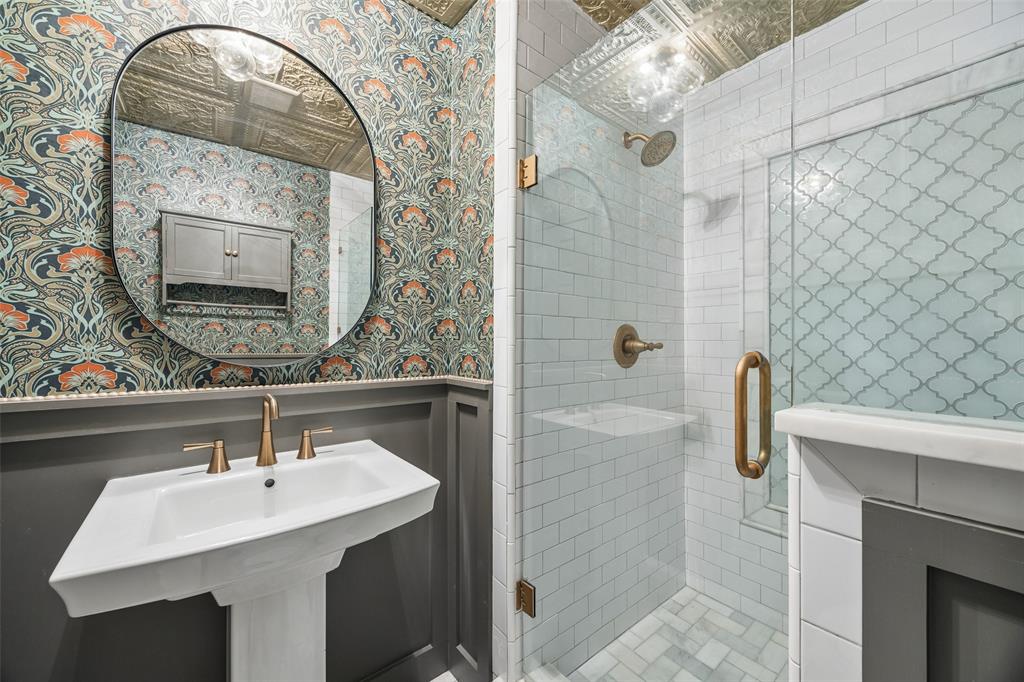 1212 N Oak Cliff Boulevard Property Photo 16