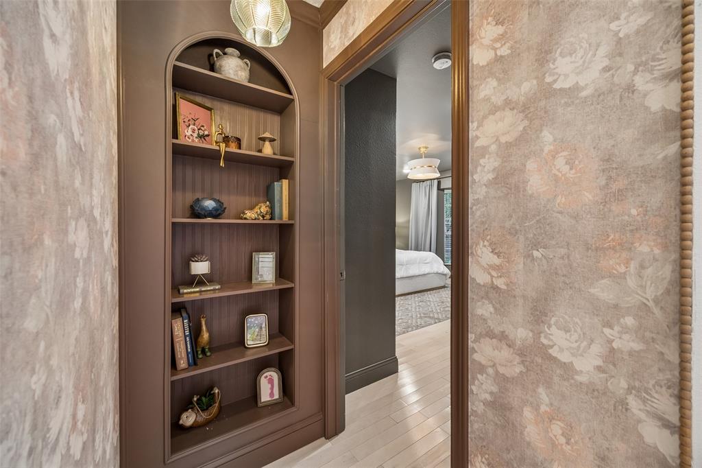 1212 N Oak Cliff Boulevard Property Photo 17
