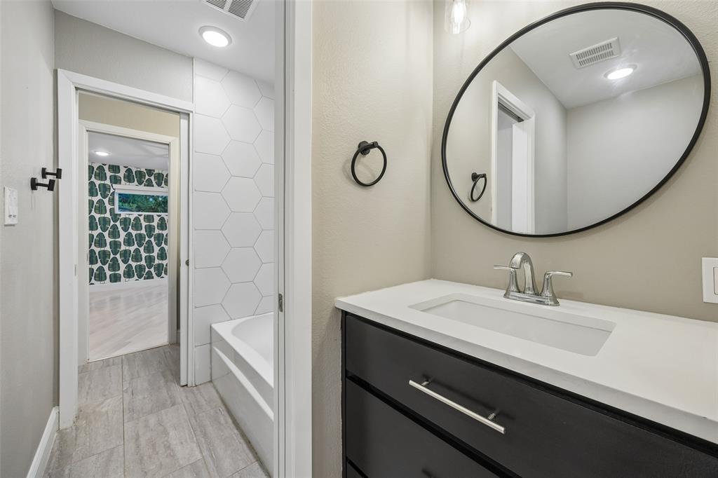 1212 N Oak Cliff Boulevard Property Photo 26