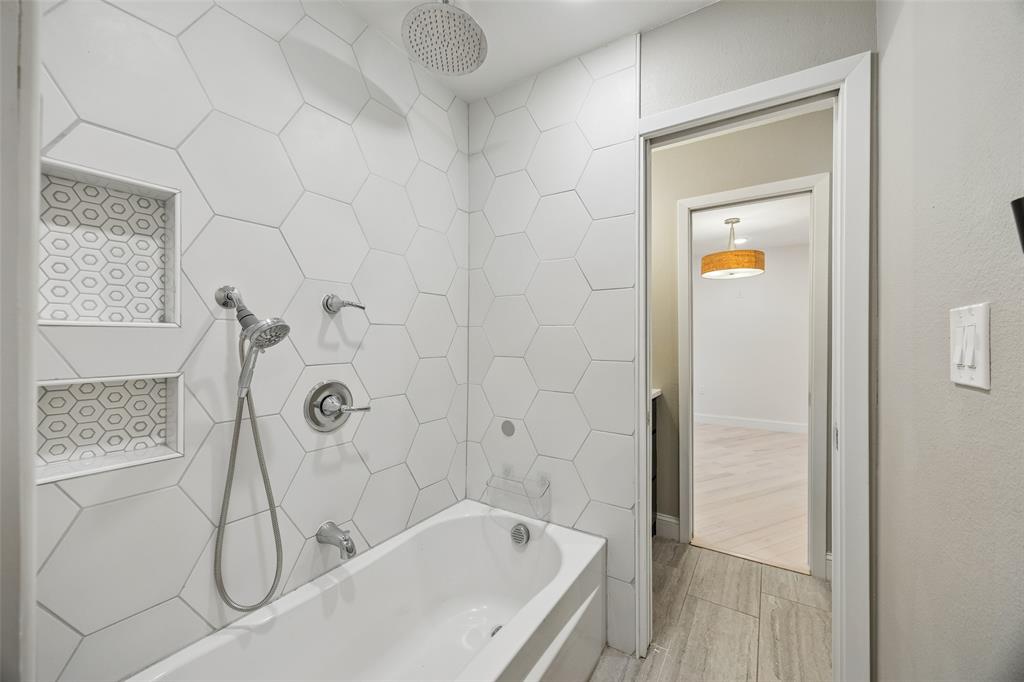 1212 N Oak Cliff Boulevard Property Photo 27