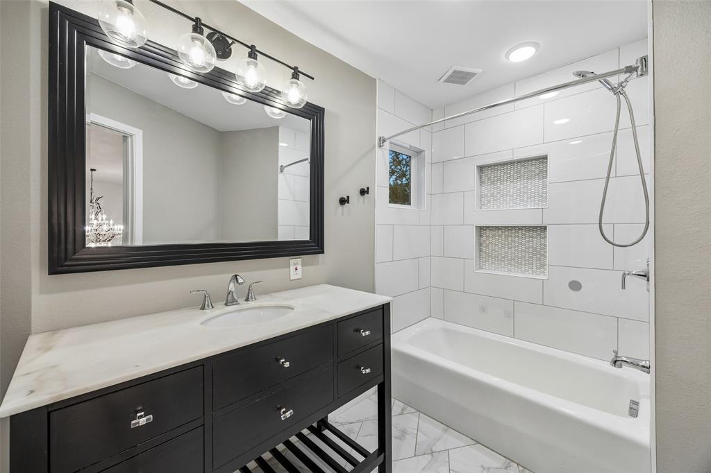 1212 N Oak Cliff Boulevard Property Photo 31
