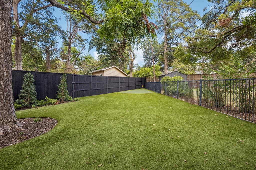 1212 N Oak Cliff Boulevard Property Photo 34