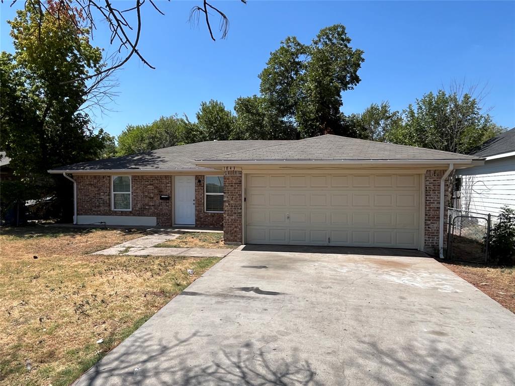 1843 Greendale Drive Property Photo 3