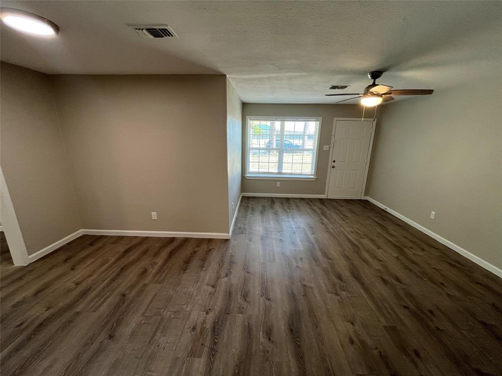 1843 Greendale Drive Property Photo 5