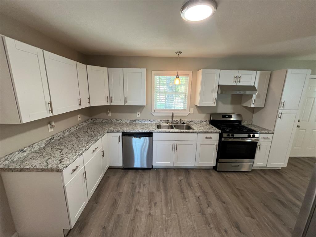 1843 Greendale Drive Property Photo 6