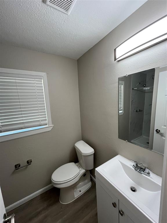 1843 Greendale Drive Property Photo 12