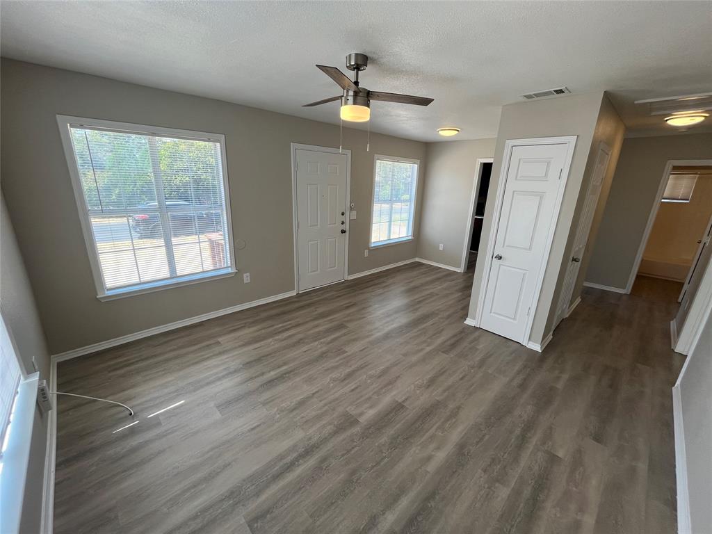6814 Lockheed Avenue Property Photo 4