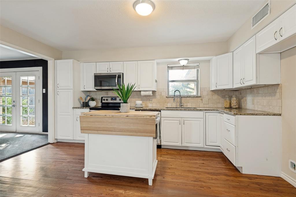 8030 Hunnicut Road Property Photo 17
