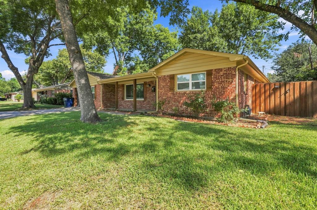 5708 Sunset Road Property Photo 2