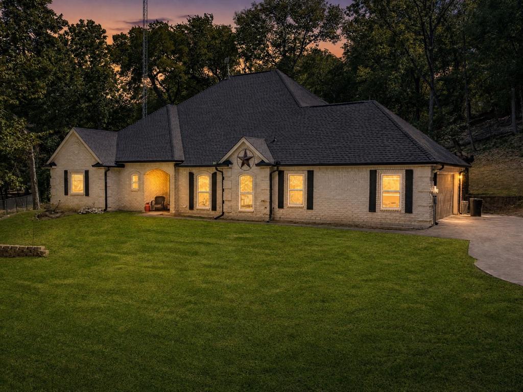 113 Oak Branch Court Property Photo 1