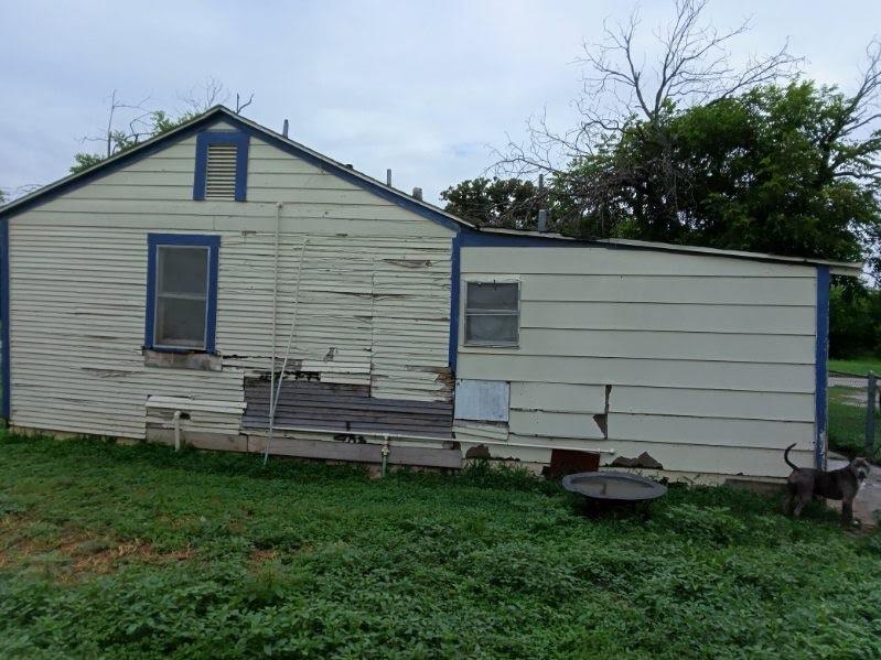 1609 Avenue B Property Photo 16