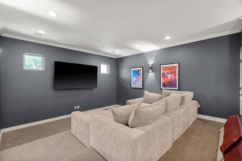 664 Manor Drive Property Photo 24
