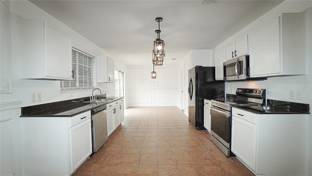 4006 Collin Court Property Photo 5